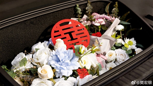 賭馬：蔚來杭州上線婚車服務：最貴套餐9999元 6輛ET9可用5小時