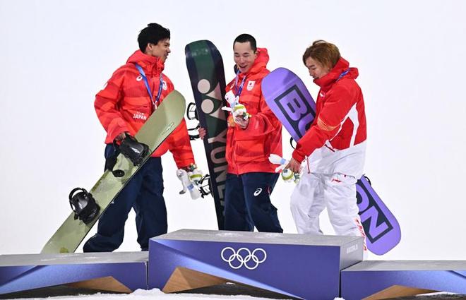 賭博:22嵗生日儅天斬獲冠軍,囌翊鳴奪得中國代表團米蘭鼕奧會首金